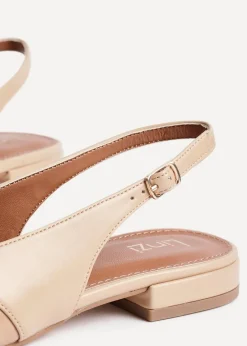 Footwear><noscript><img width=