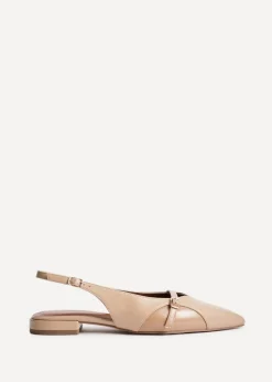Footwear><noscript><img width=