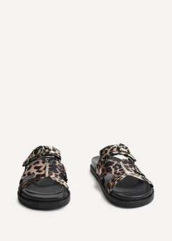Footwear><noscript><img width=