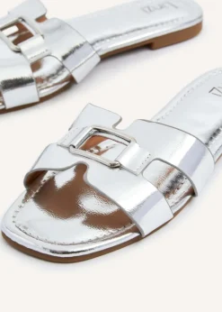Footwear><noscript><img width=