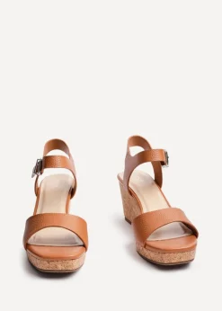 Footwear><noscript><img width=