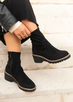 Footwear><noscript><img width=