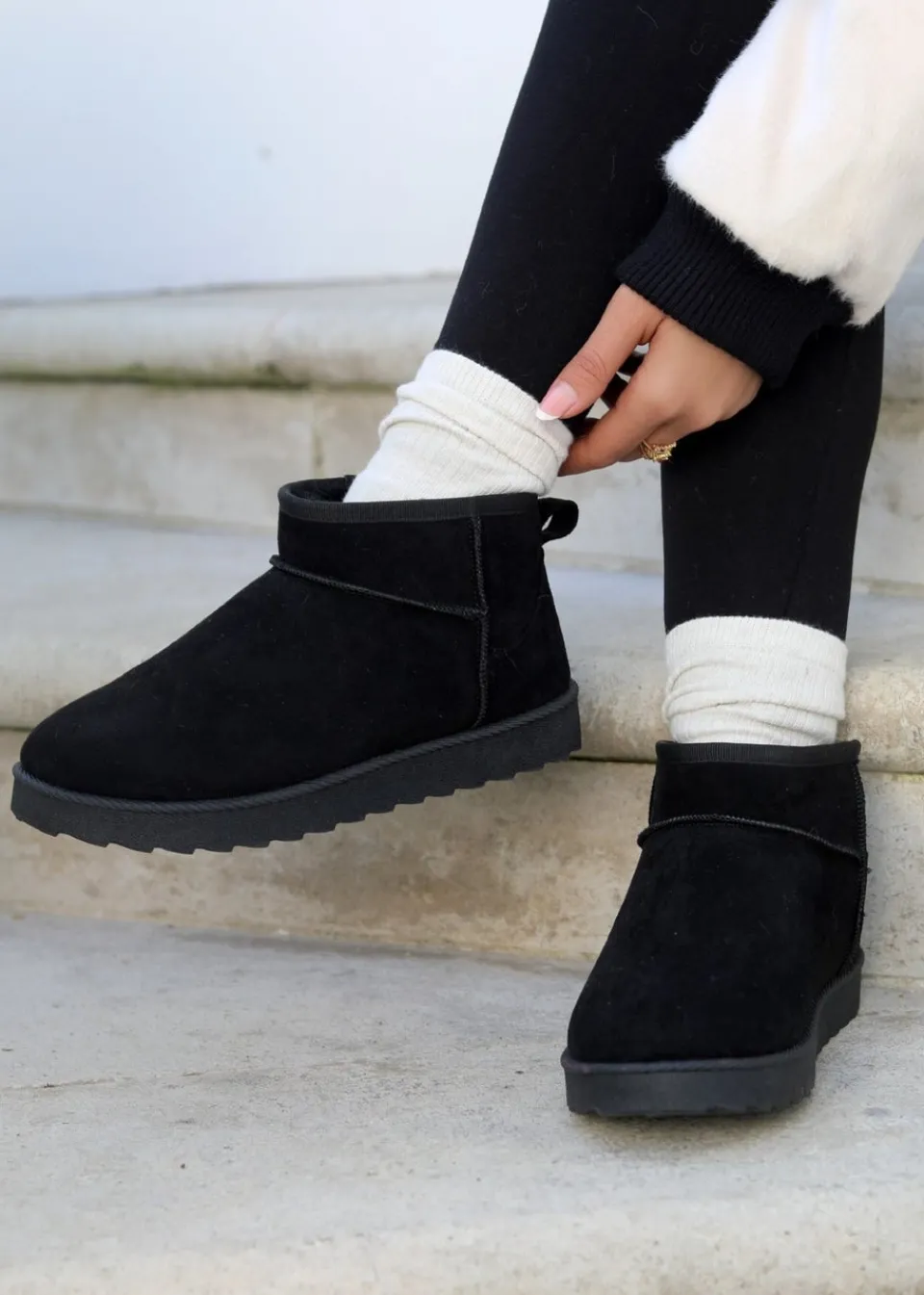 Footwear>Linzi Ultra Mini Addy Faux Suede Faux Fur Lined Black