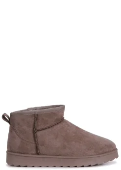 Footwear><noscript><img width=