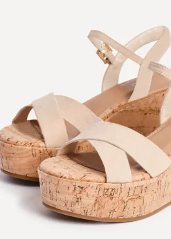 Footwear><noscript><img width=