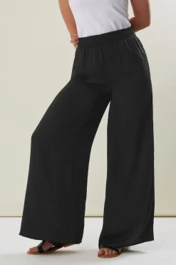 Trousers><noscript><img width=