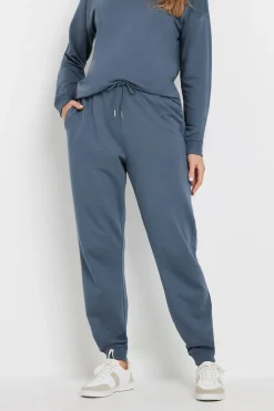 Trousers><noscript><img width=
