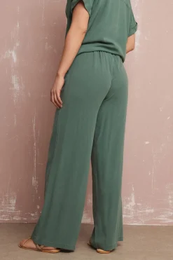 Trousers><noscript><img width=