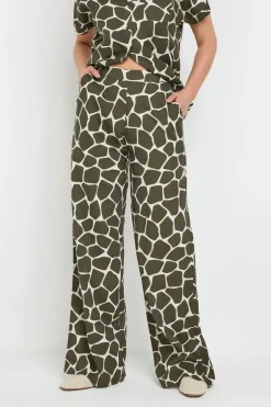 Trousers><noscript><img width=