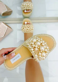 Footwear><noscript><img width=
