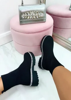 Footwear><noscript><img width=