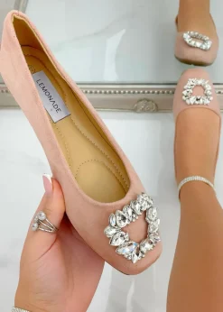 Footwear><noscript><img width=