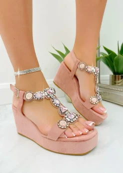 Footwear><noscript><img width=