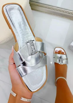 Footwear><noscript><img width=