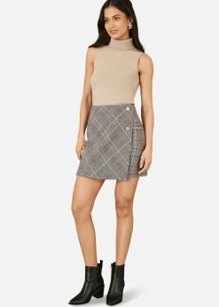 Skirts><noscript><img width=