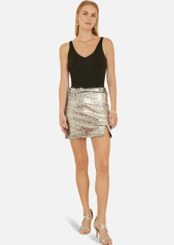 Skirts><noscript><img width=