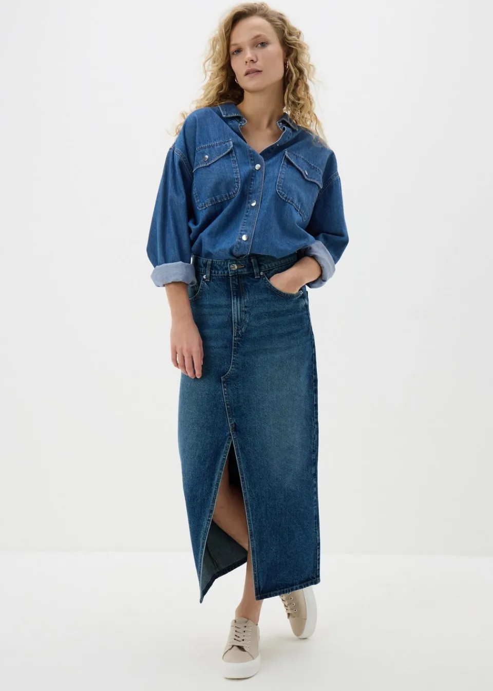 Skirts>Papaya Mid Wash Denim Midi Skirt