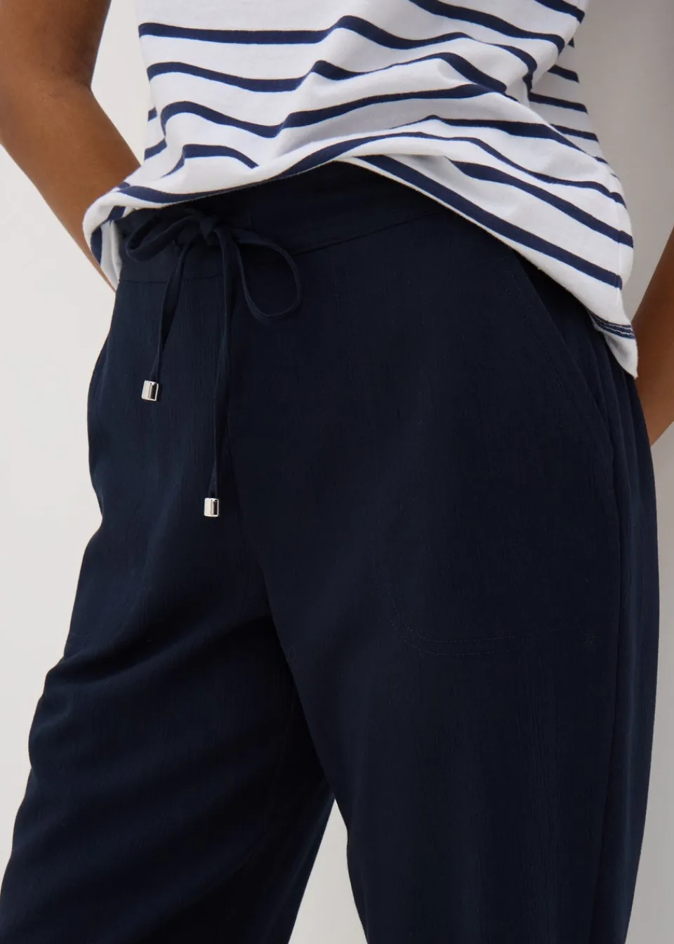 Trousers>Papaya Navy Cropped Trousers