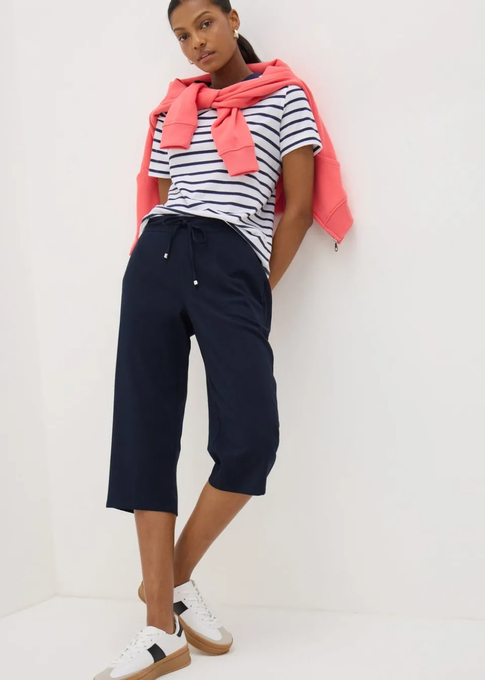 Trousers>Papaya Navy Cropped Trousers
