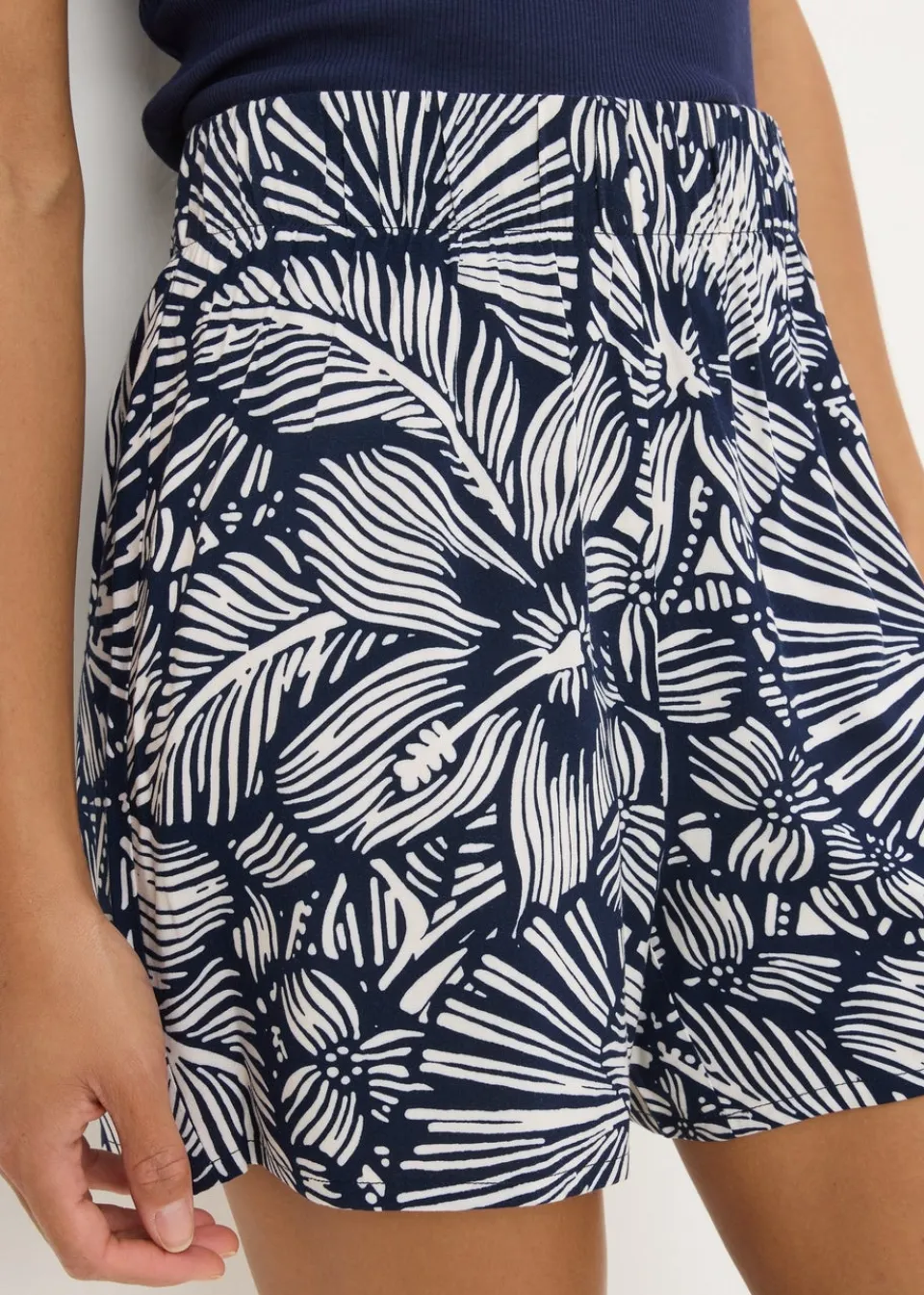 Shorts>Papaya Navy Tropical Floral Shorts