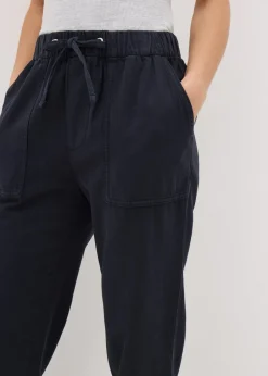Trousers><noscript><img width=