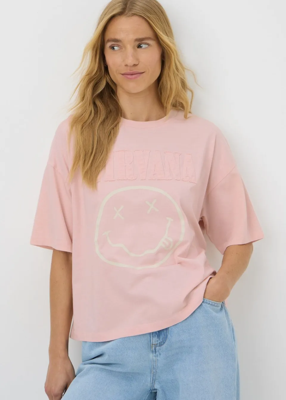 T-Shirts> Nirvana Pink Frayed Graphic Box Fit T-Shirt