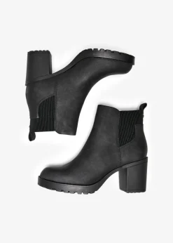 Footwear><noscript><img width=