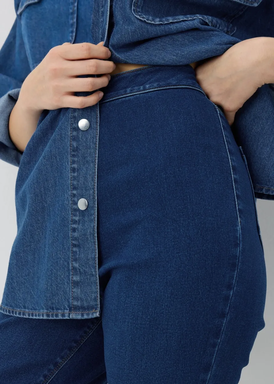 Jeans & Jeggings>Papaya Petite Dark Wash High Waisted Jeans