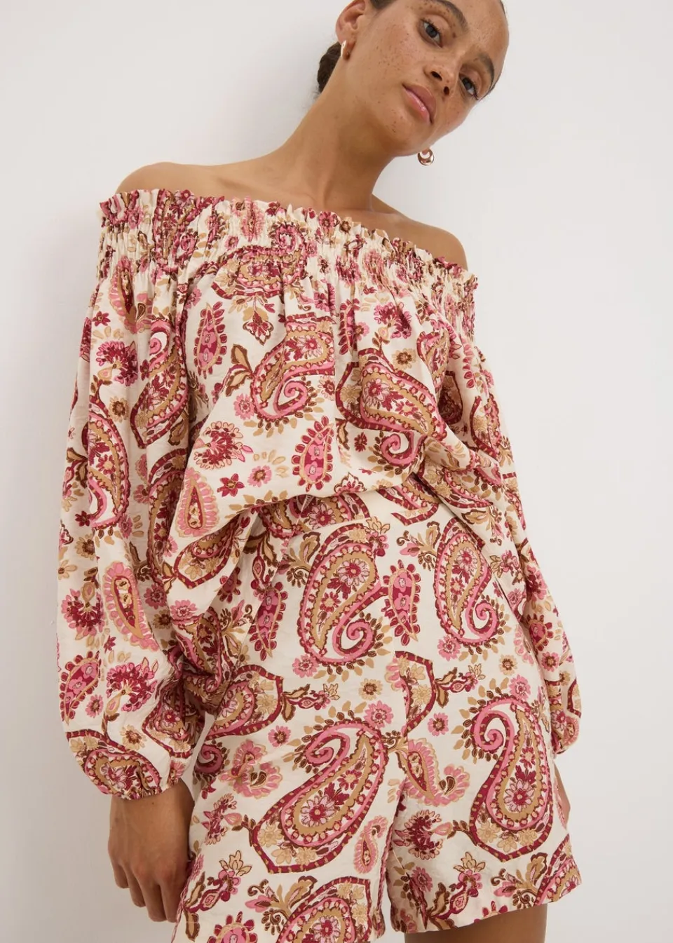 Shorts>Papaya Pink Paisley Print Co Ord Shorts