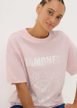 T-Shirts><noscript><img width=
