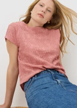 T-Shirts>Papaya Pink Textured T Shirt