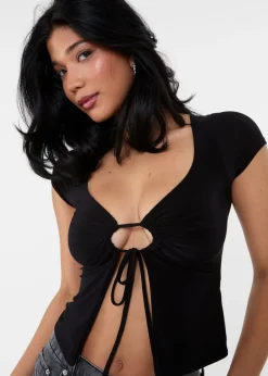 Tops>Pink Vanilla Black Cap Sleeve Keyhole Crop Top