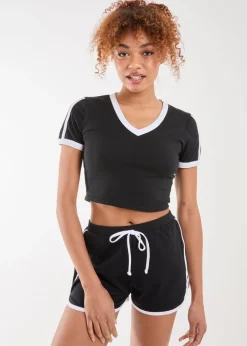 T-Shirts><noscript><img width=