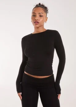 Loungewear><noscript><img width=