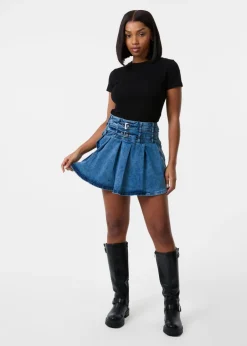 Skirts><noscript><img width=