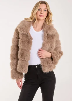 Coats & Jackets><noscript><img width=