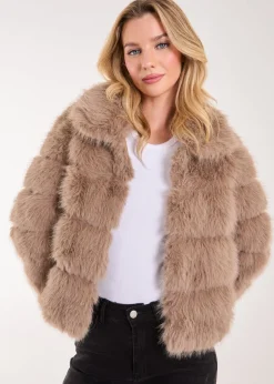 Coats & Jackets><noscript><img width=