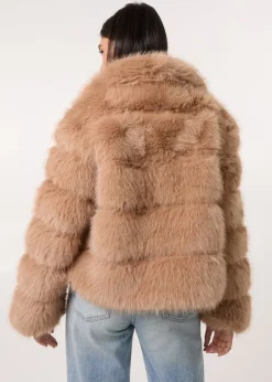 Coats & Jackets><noscript><img width=