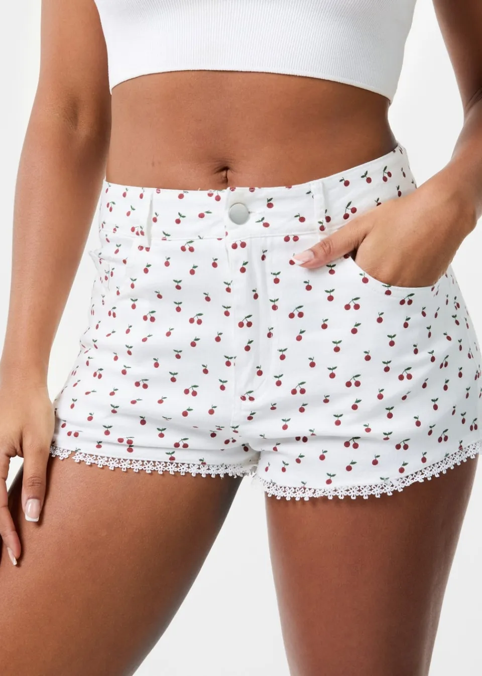 Shorts>Pink Vanilla Ivory Ditsy Print Shorts with Lace