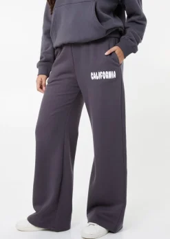 Trousers><noscript><img width=