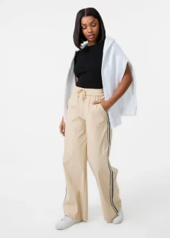 Trousers><noscript><img width=