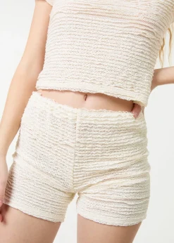 Skirts><noscript><img width=