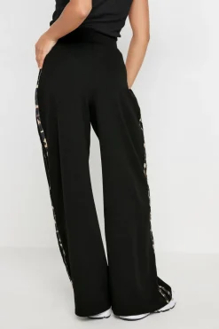 Trousers><noscript><img width=