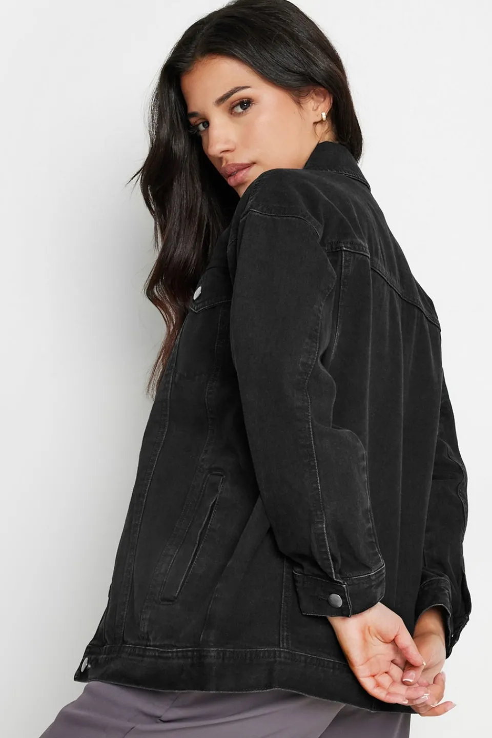 Coats & Jackets>PIXIEGIRL Petite Black Washed Oversized Denim Jacket