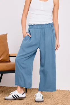 Trousers><noscript><img width=