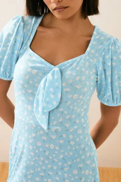 Dresses><noscript><img width=