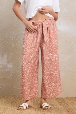 Trousers><noscript><img width=