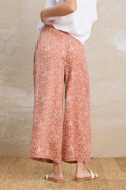 Trousers><noscript><img width=