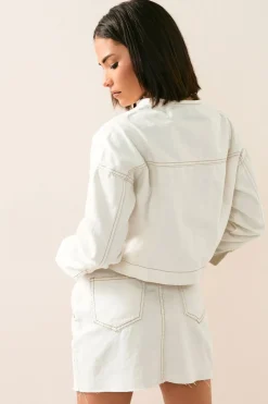 Skirts><noscript><img width=