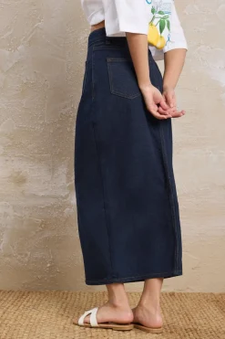 Skirts><noscript><img width=